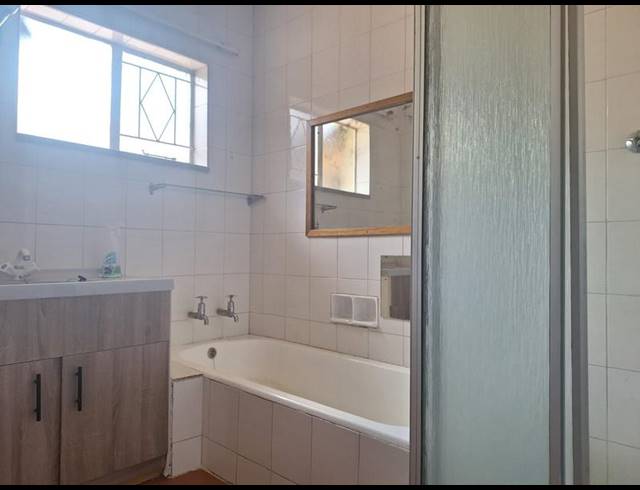 4 BEDROOM PROPERTY TO RENT IN BRENTHURST
